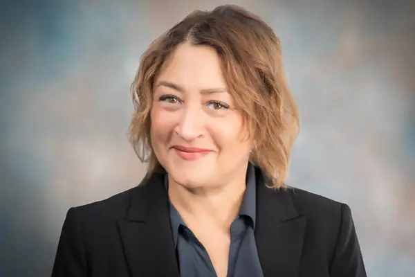 Tina Fernandes Botts
