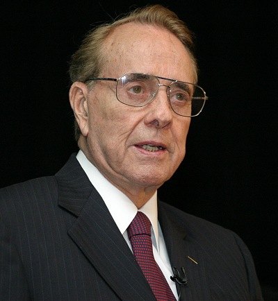 Photograph: Bob Dole speaking at the Washburn Law centennial celebration in March 2004.